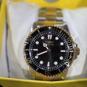 New Invicta 49698 Pro Diver 43mm: Stainless Steel Men's Watch - Two Tone.